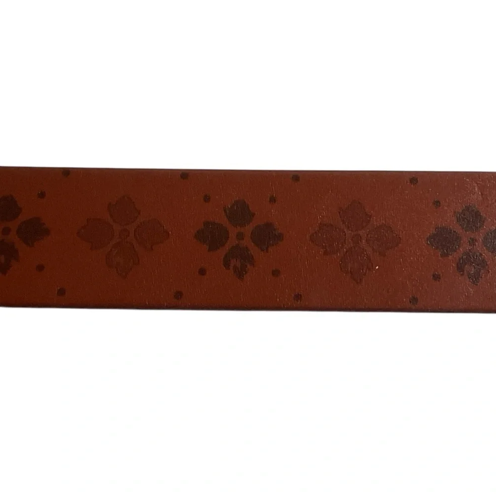 Patricia Nash leather brown belt with signature design, size M. NWT